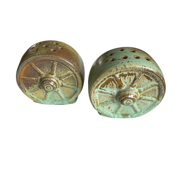 Vintage Frankoma MCM Pottery Wagon Wheel Salt Pepper Drip Glaze Prairie Green - Picture 4 of 13